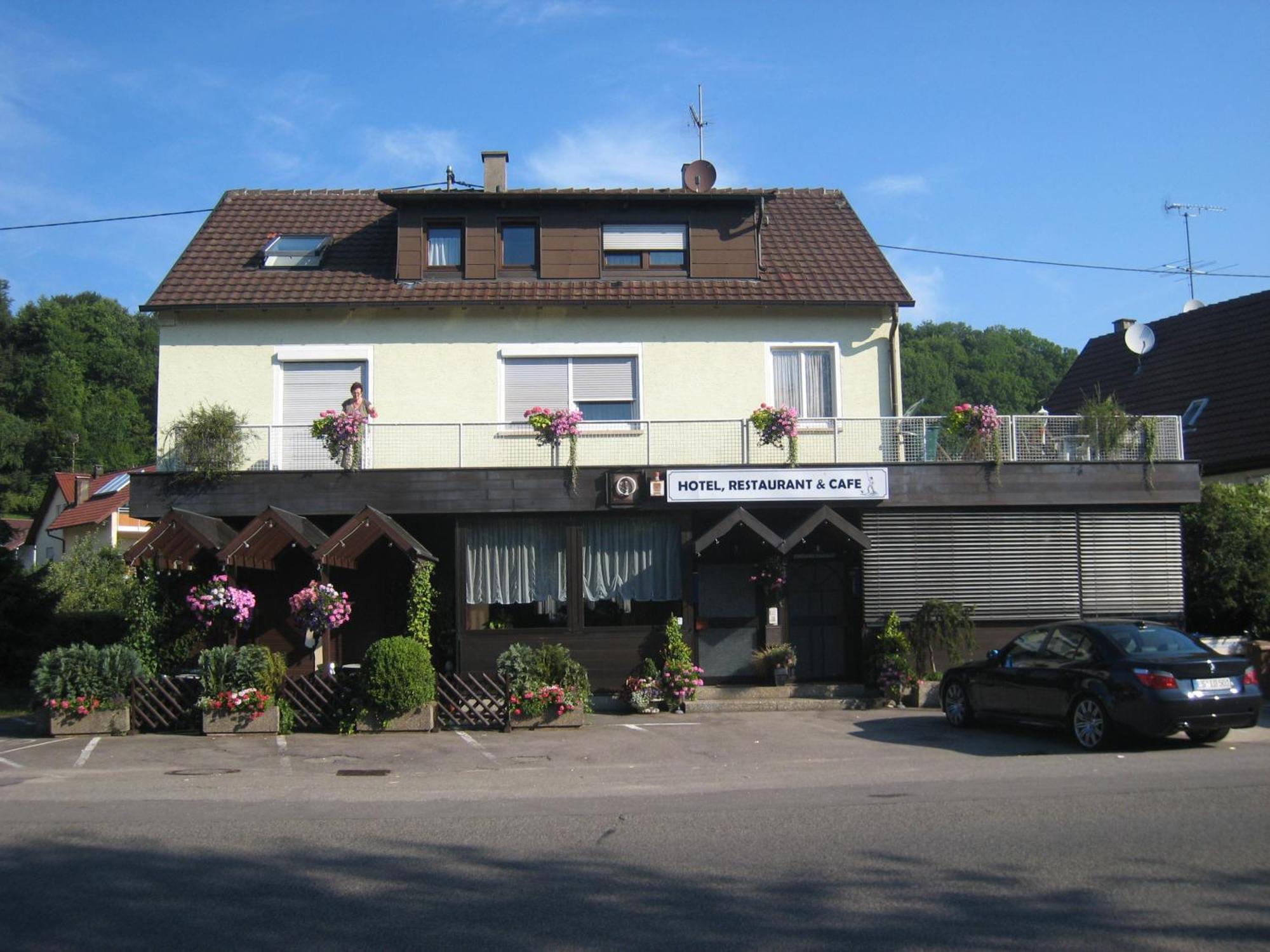 Zum Floesser Neckartenzlingen Buitenkant foto